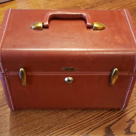 vintage samsonite train case